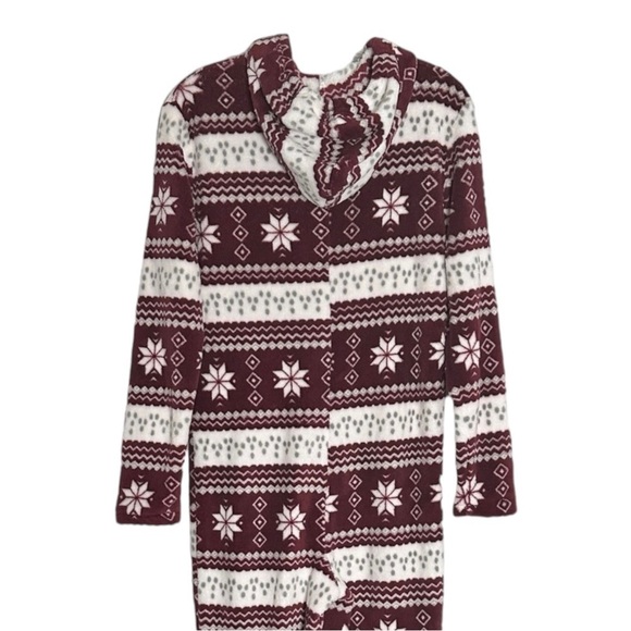 ๐บ Boohoo Fleece Burgundy Fair Isle One Piece Pajamas Size 4 Winter Snowflake - Picture 5 of 9